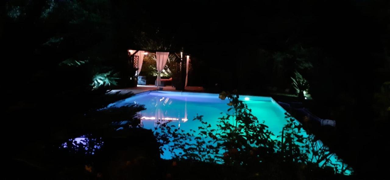 Villa Con Piscina กานาเลมอนเตราโน ภายนอก รูปภาพ